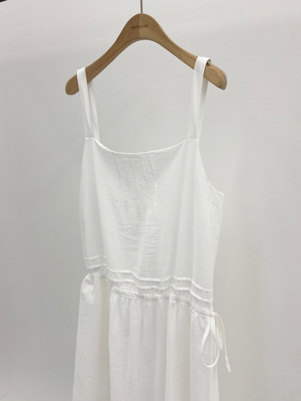 Flow pintuck lace long onepiece