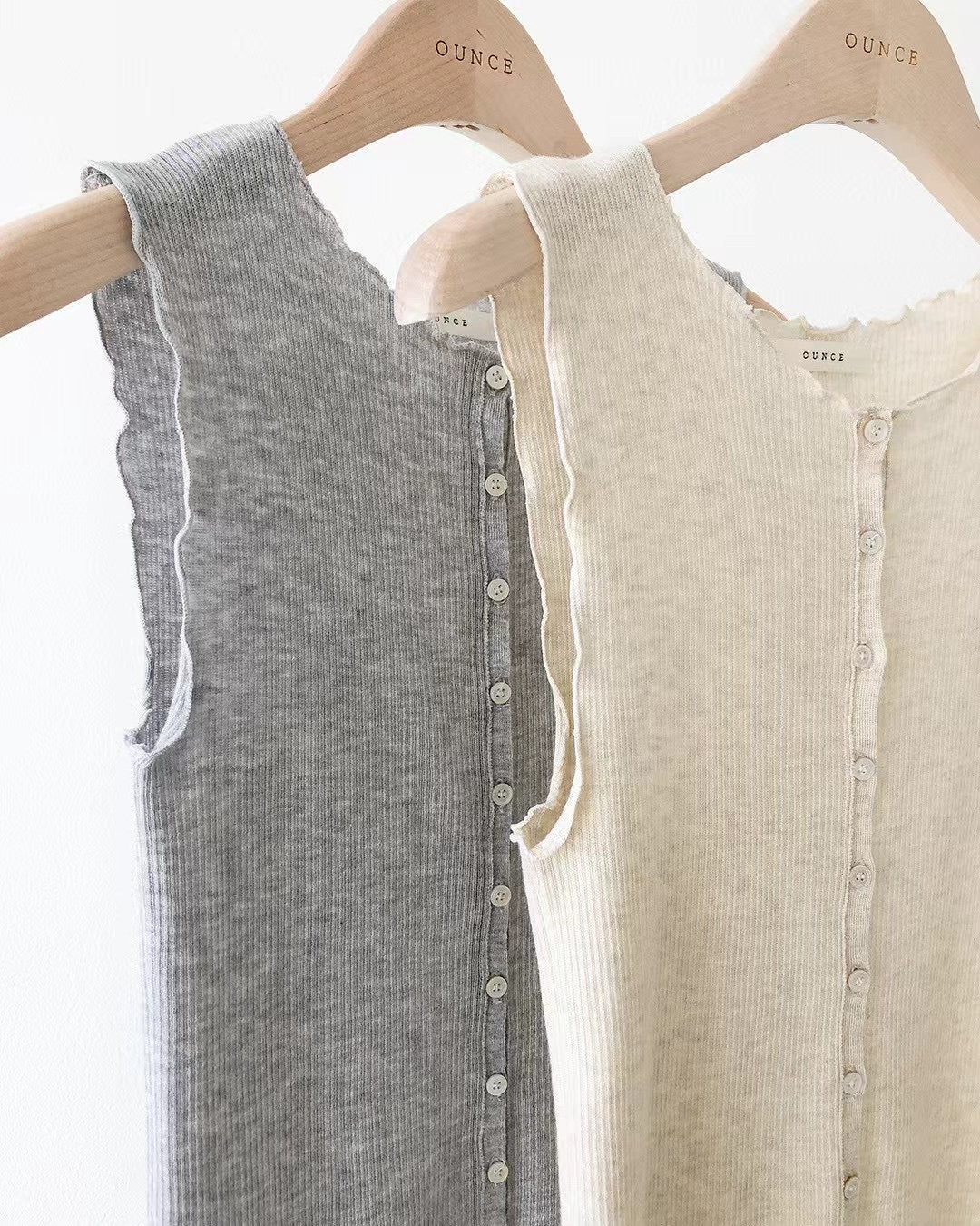 Ounce silk mori knit sleeveless-2col