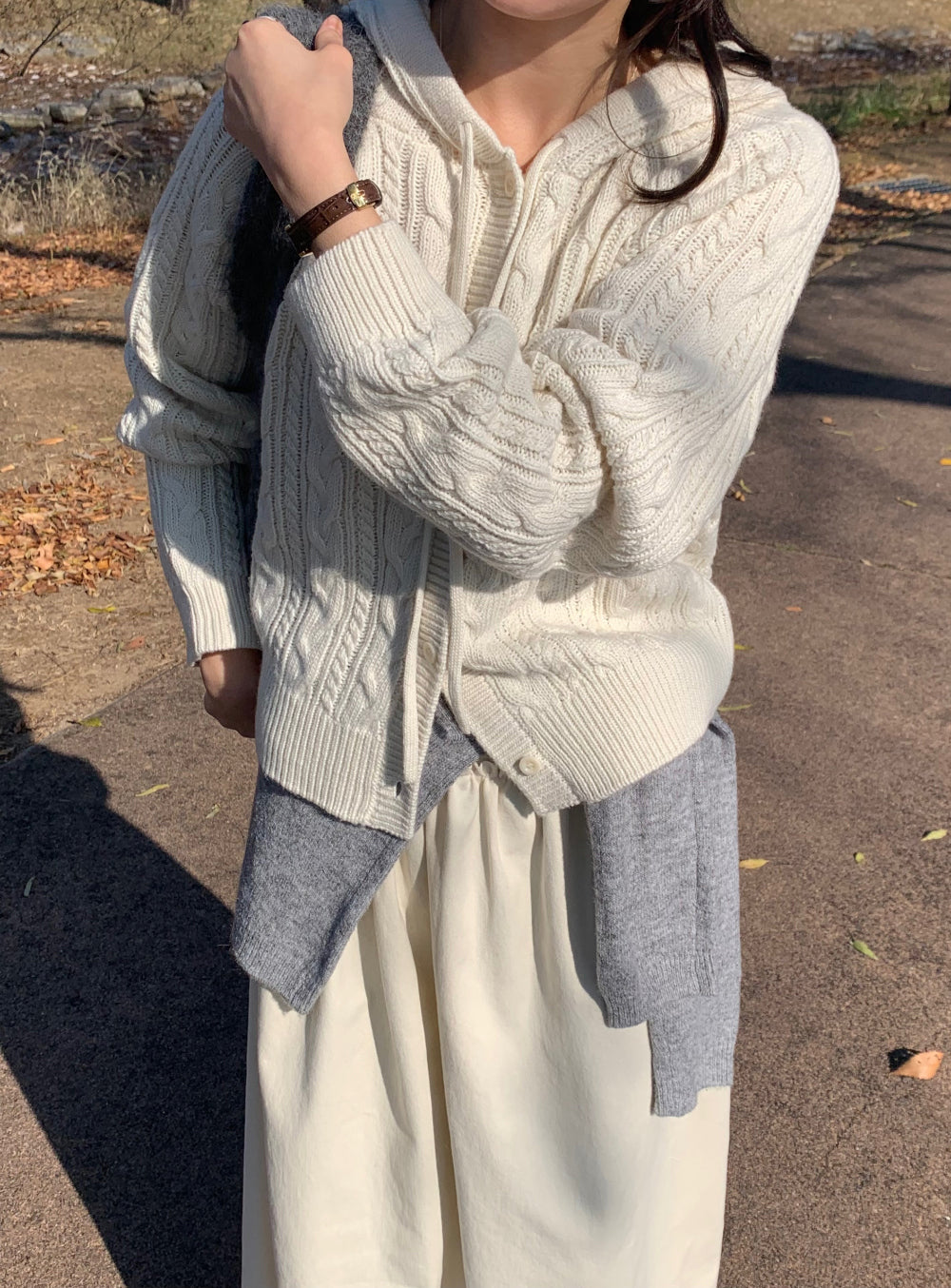 mona hood cardigan-3col