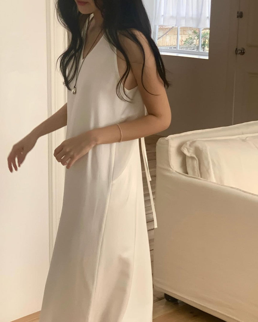 Ridge v-neck back string onepiece
