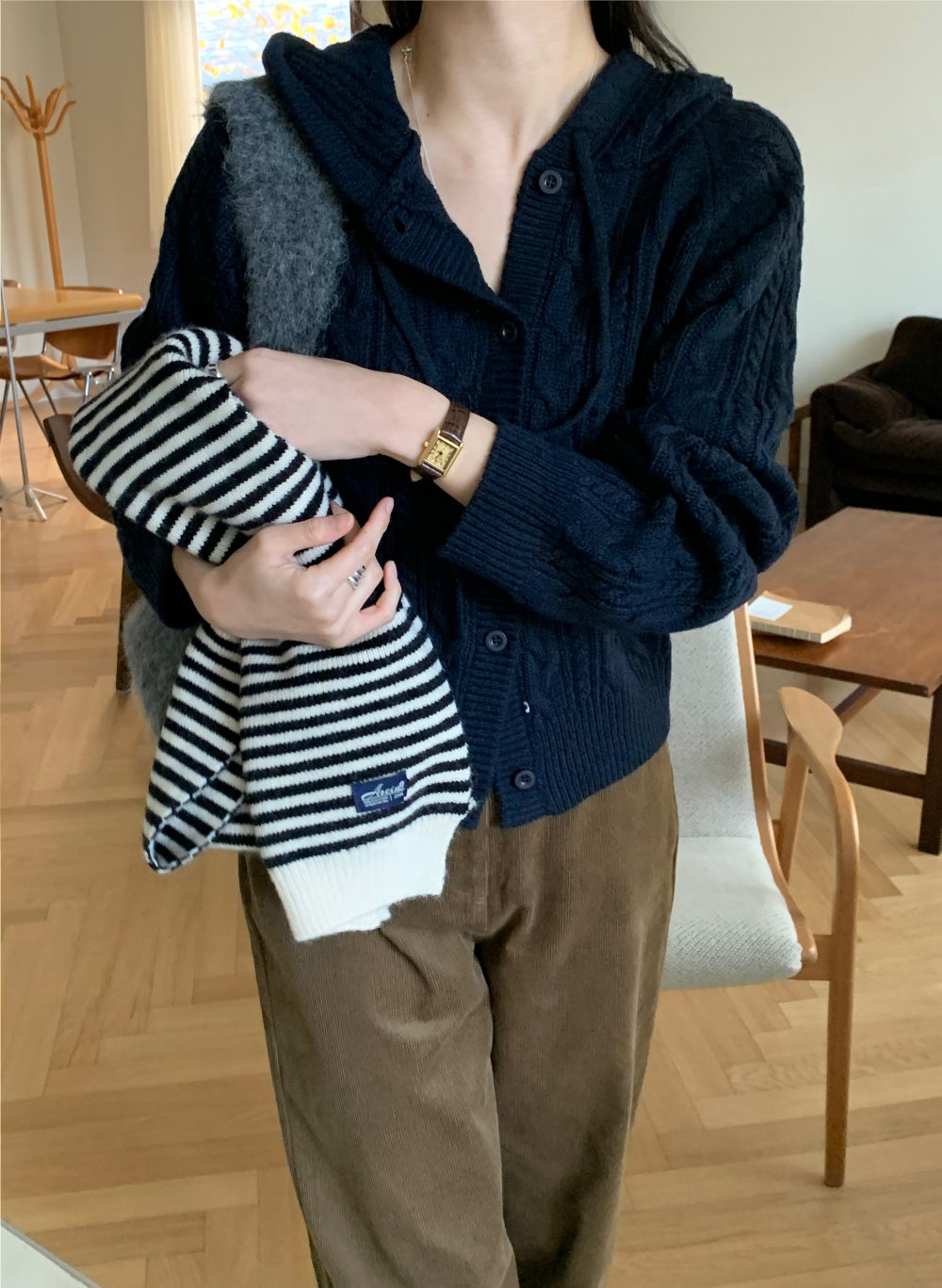 mona hood cardigan-3col