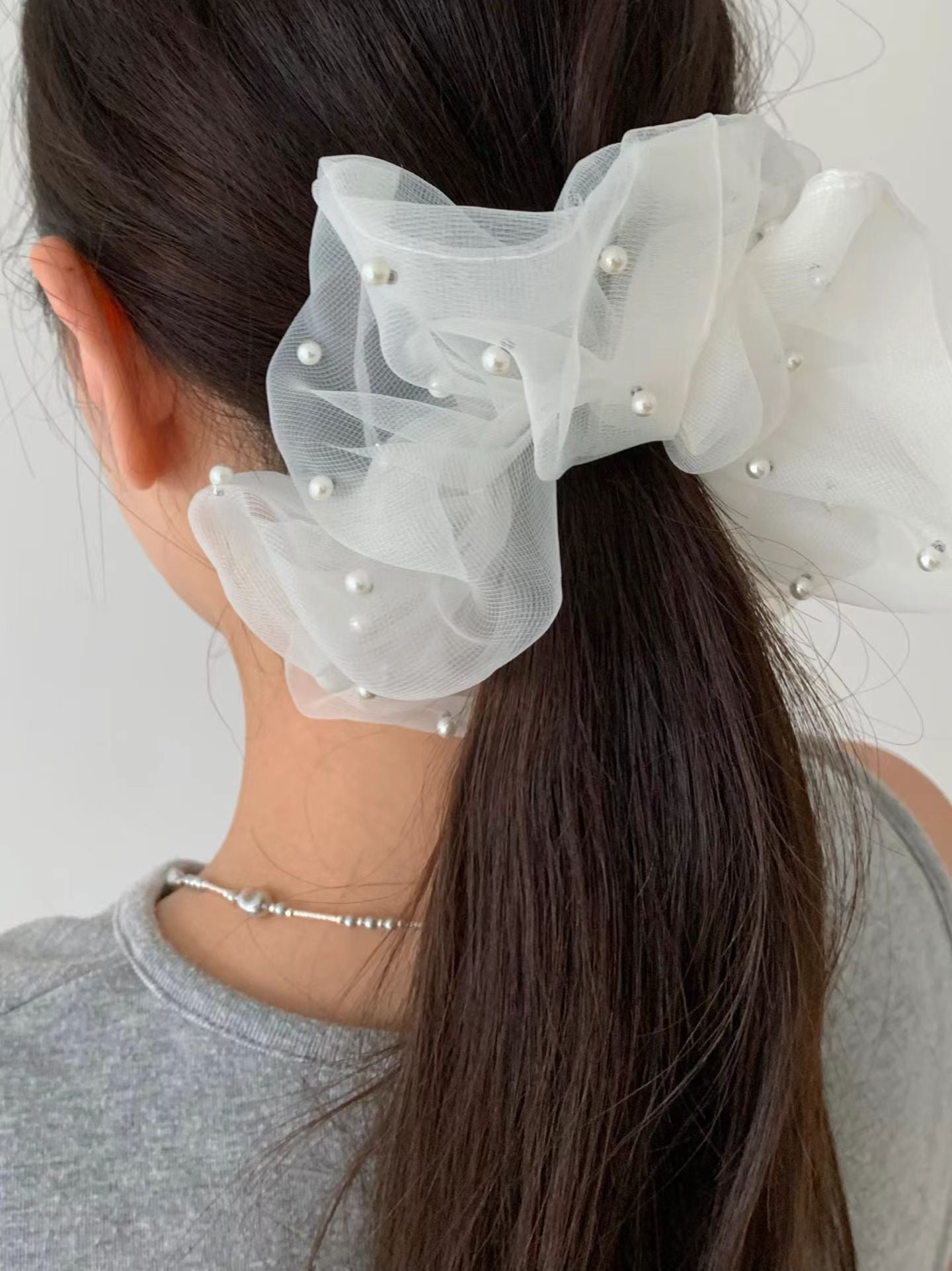 Pearl scrunchies