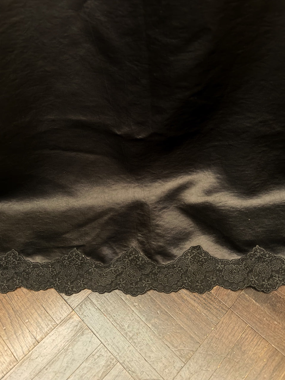 milo satin lace skirt-2col