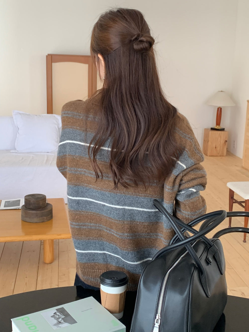 Swan s.t collar knit-2col