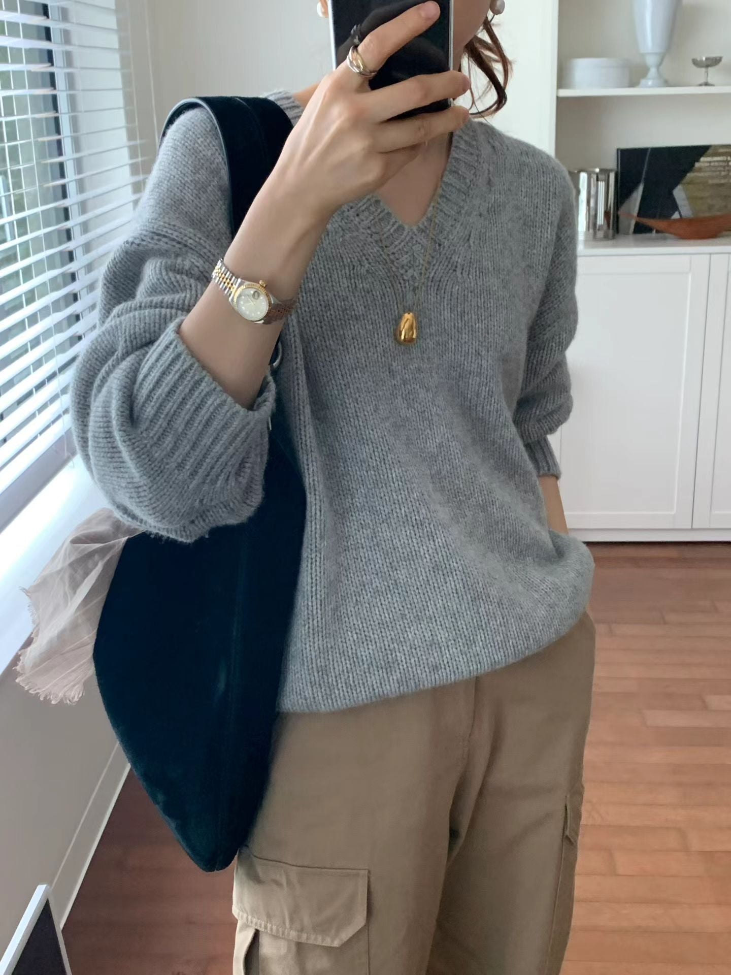 Ounce ron v neck knit-2col