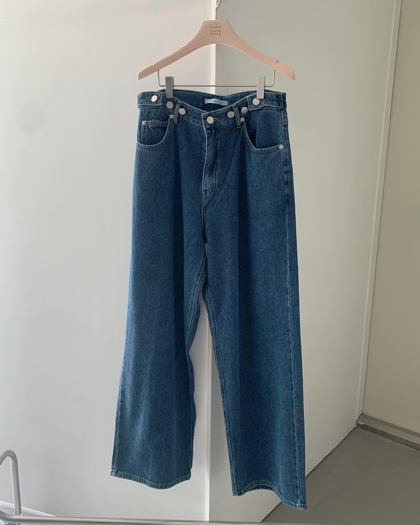 Free button denim