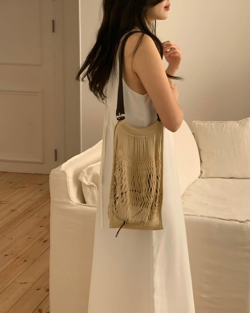 Ridge v-neck back string onepiece