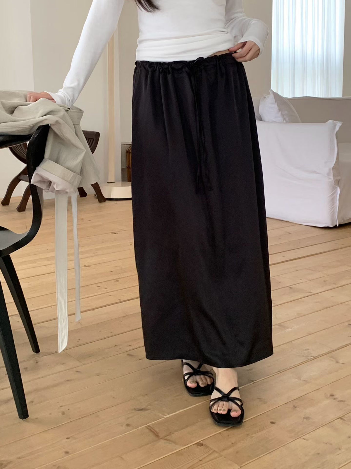 Elin satin long skirt-2col