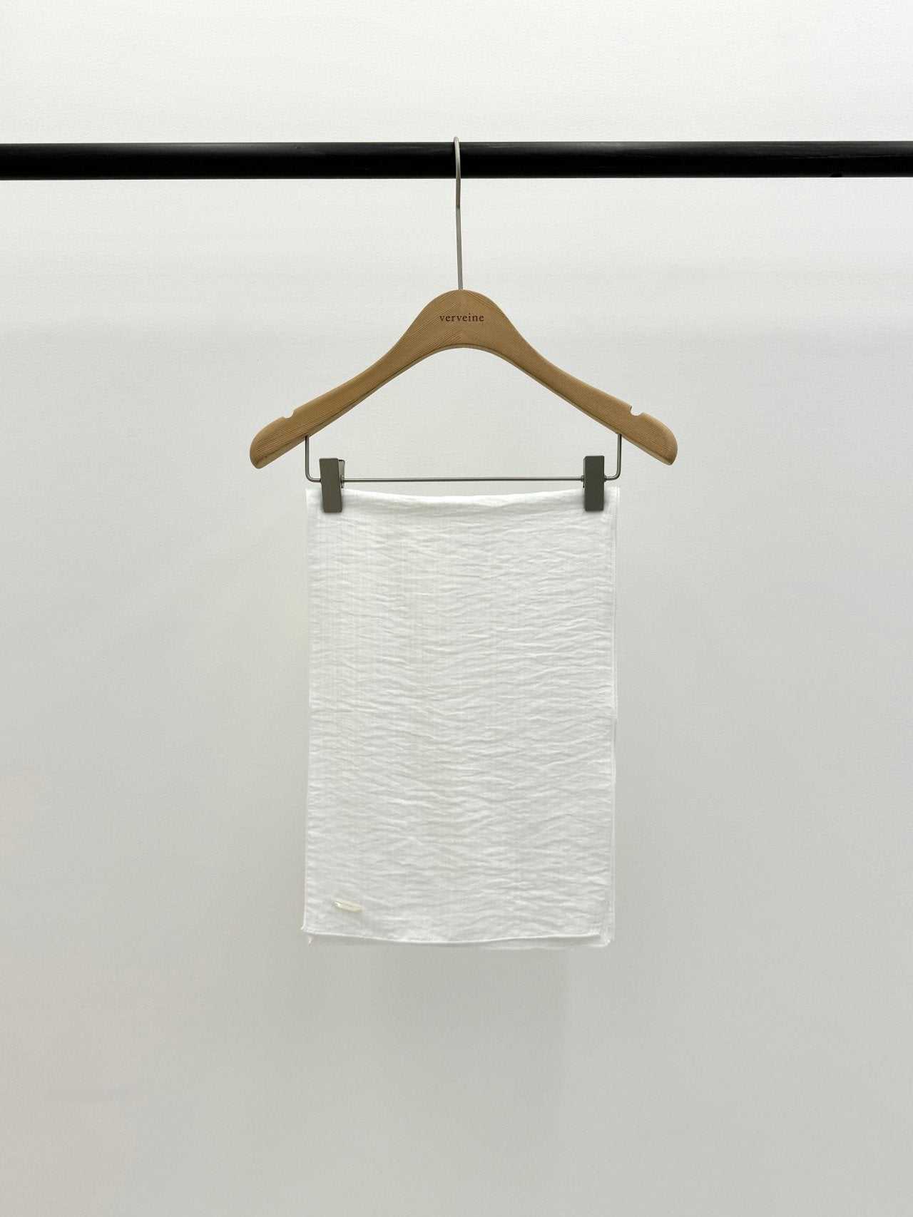Peony wrinkle logo scarf-2col
