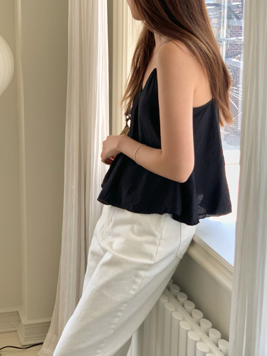 Move slit sleeveless blouse-2col