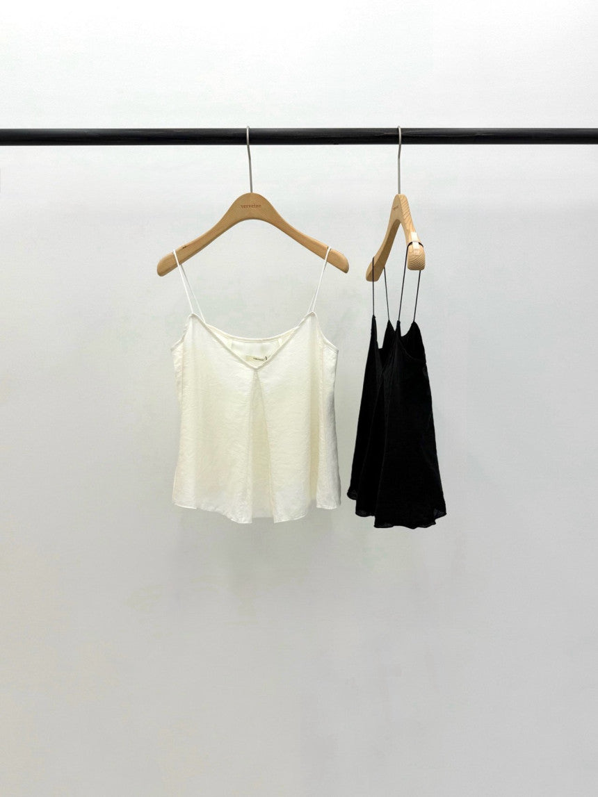 Move slit sleeveless blouse-2col
