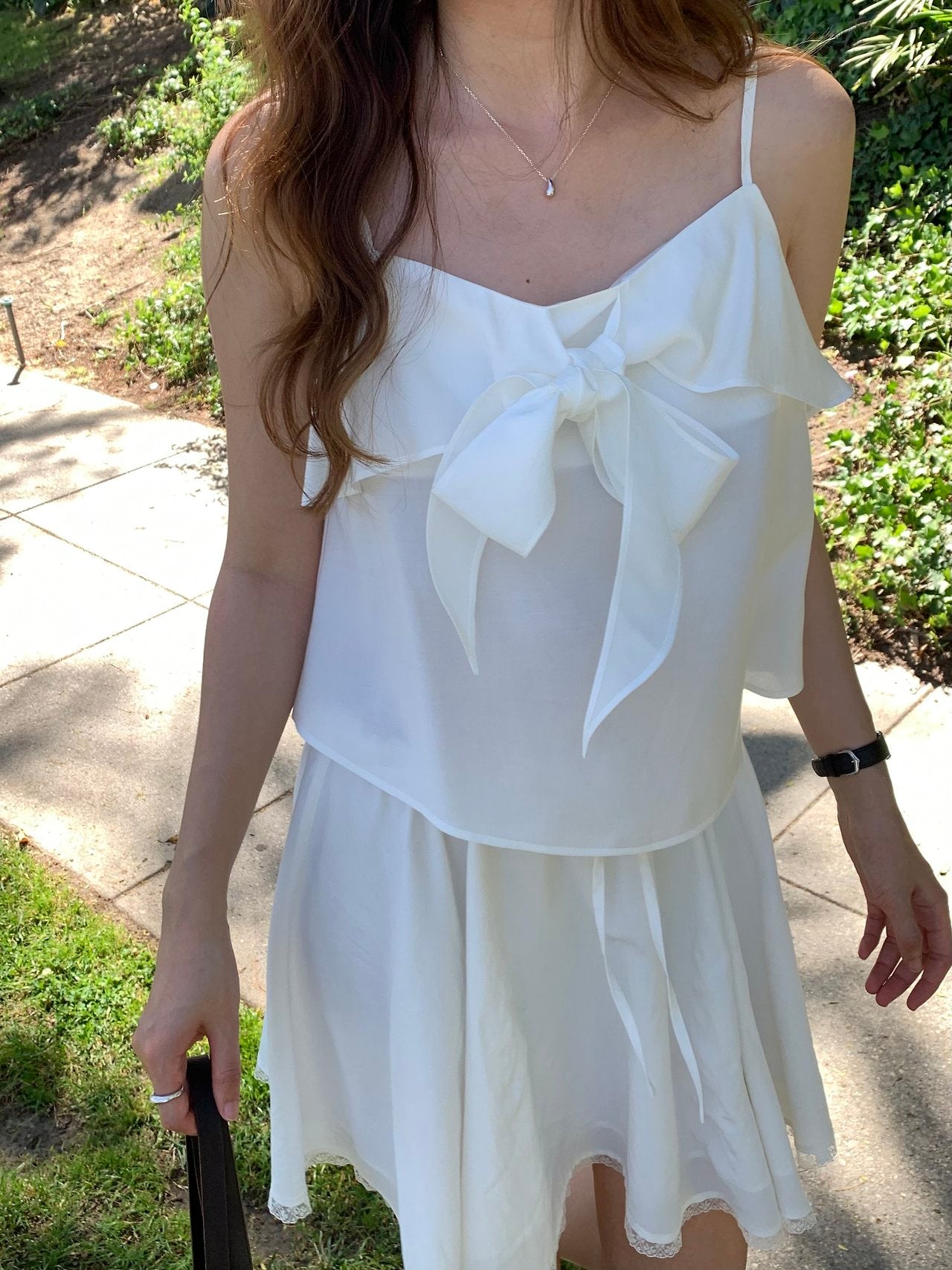 Seline ribbon sleeveless blouse-2col