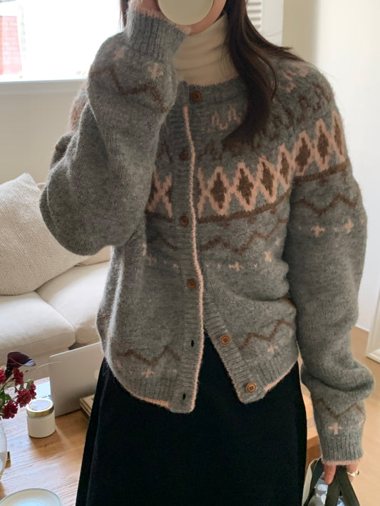 snow cardigan-3col