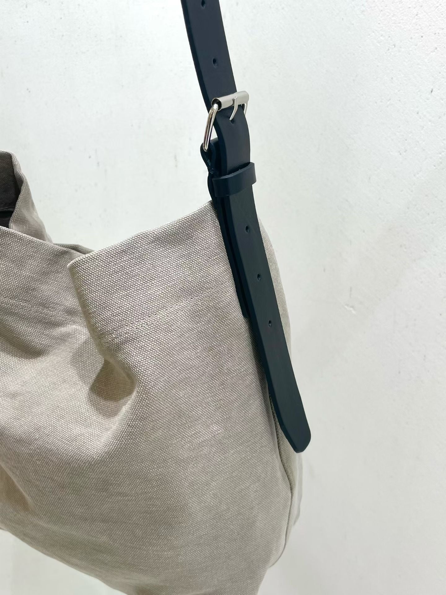 deondo canvas leather belted bag-2col