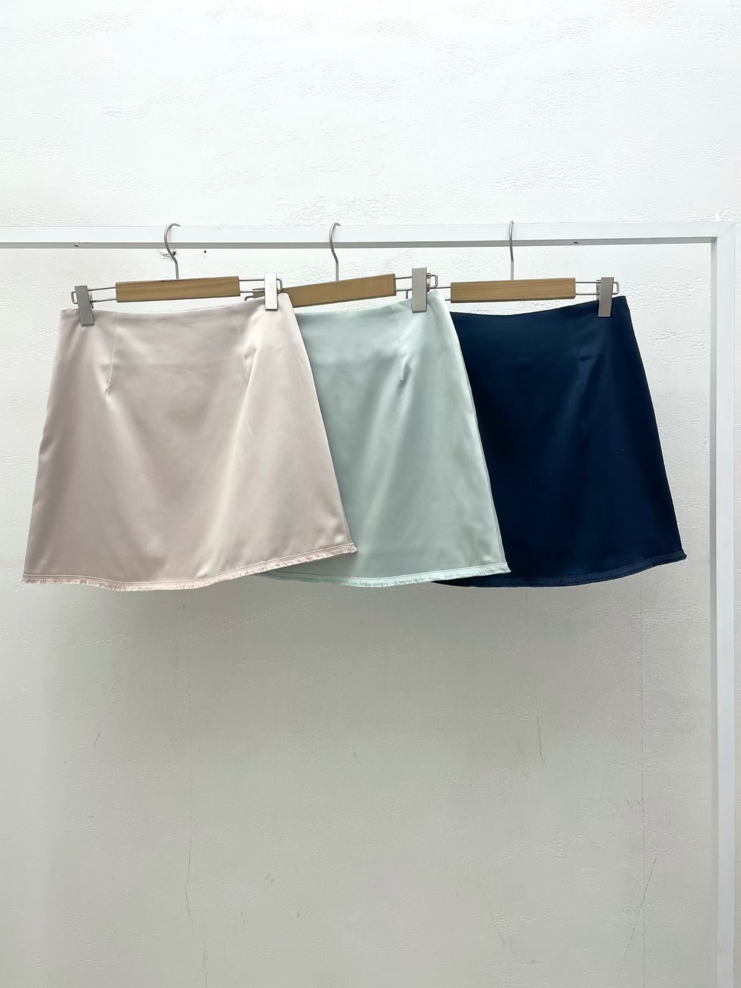 Deondo taseul satin skirt-3col