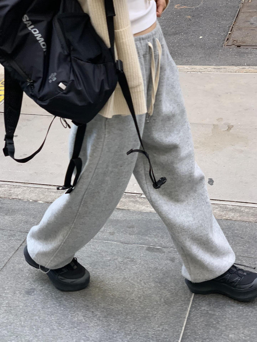 warm sweatpants-3col