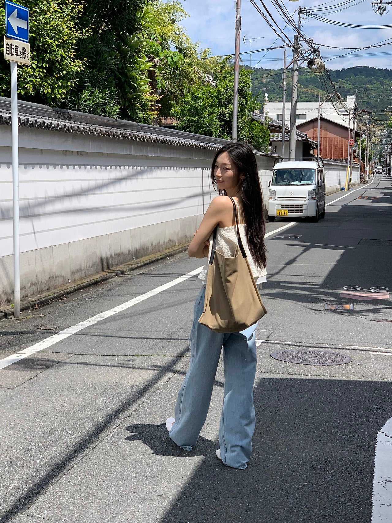 Mood straight damage denim