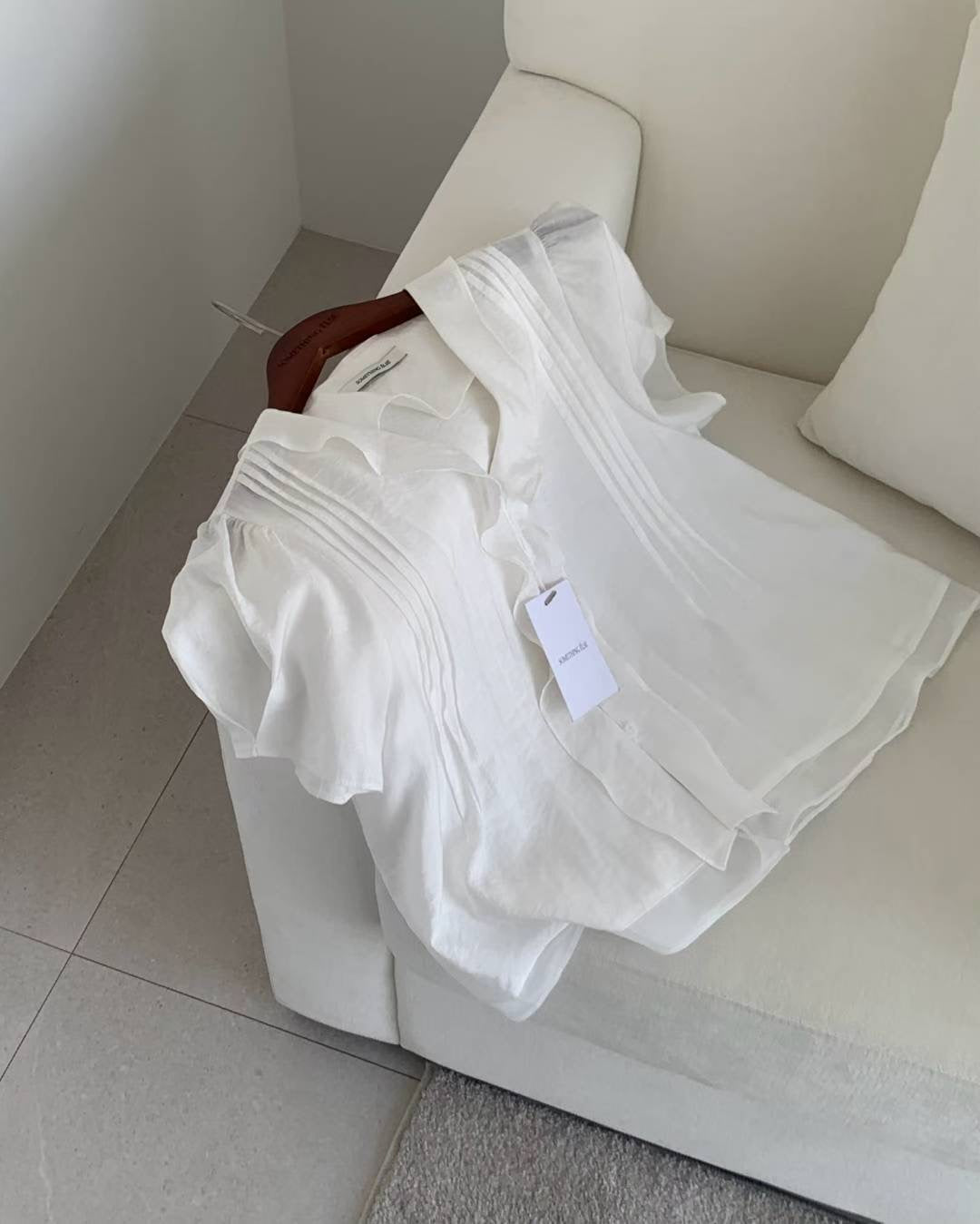 mori pintuck blouse-2col