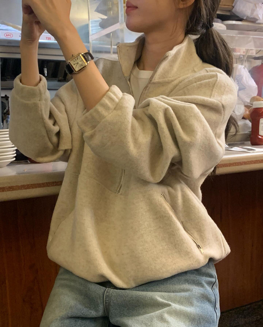 warm sweatshirt-3col