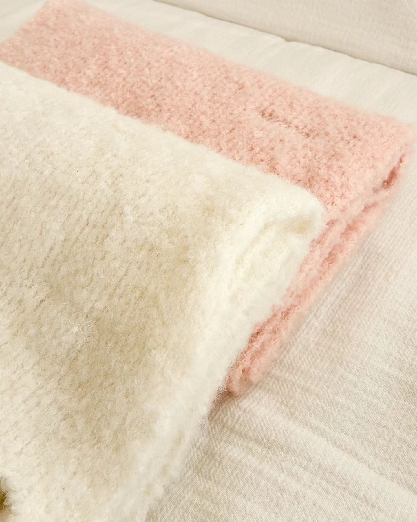 Ounce fluffy alpaca wool boucle muffler-2col