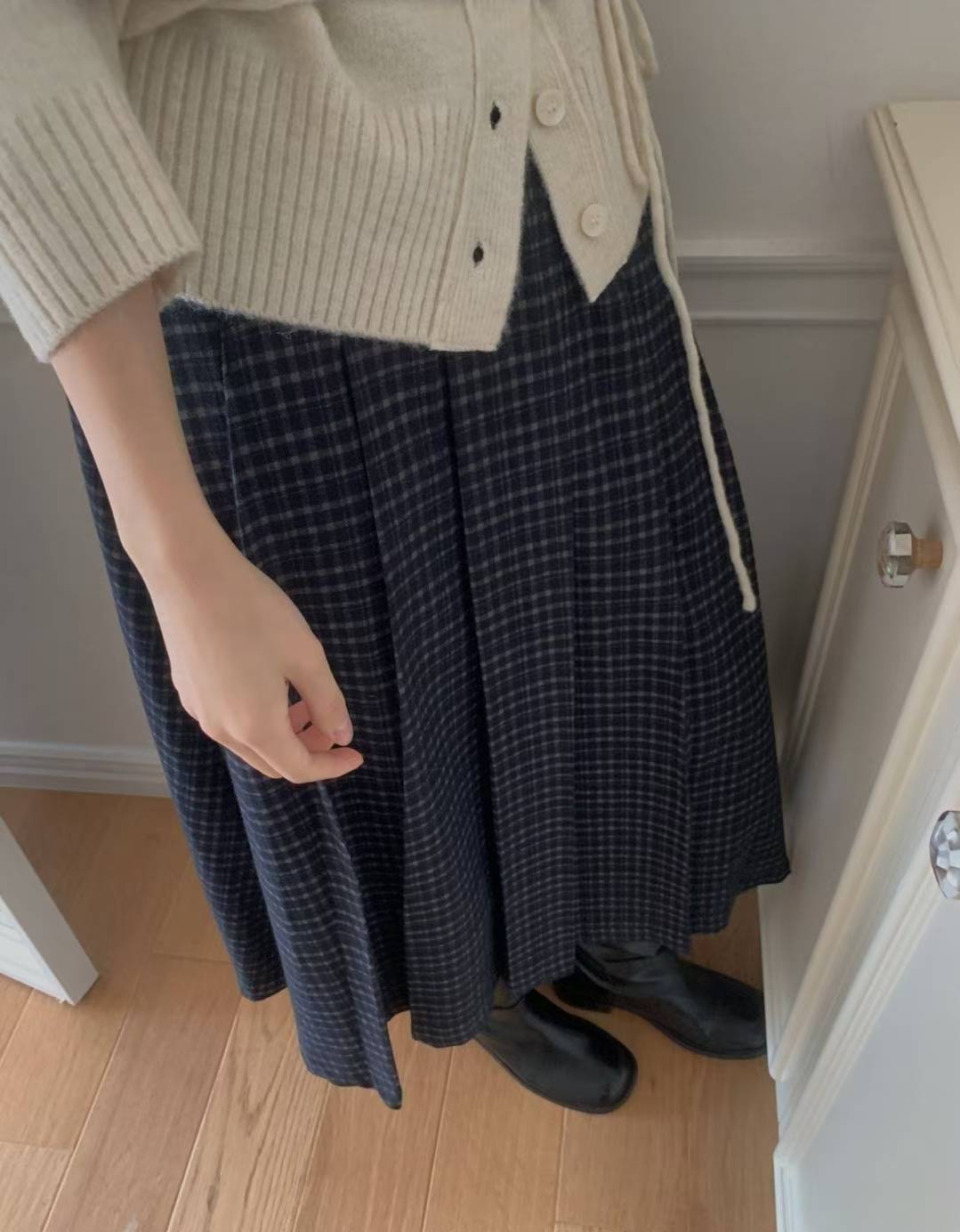 check pleated skirt