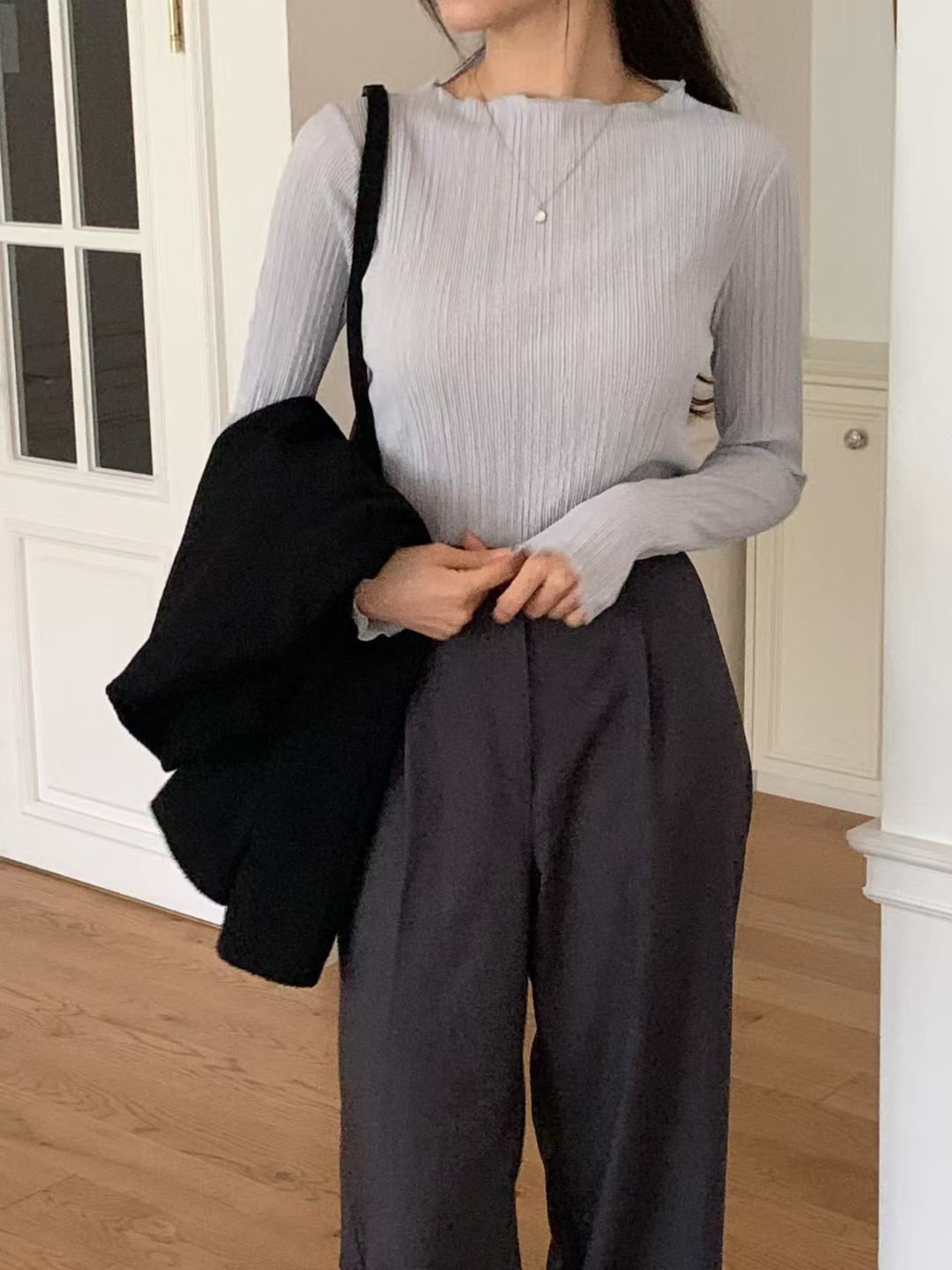 Day pleats boat neck T-4col