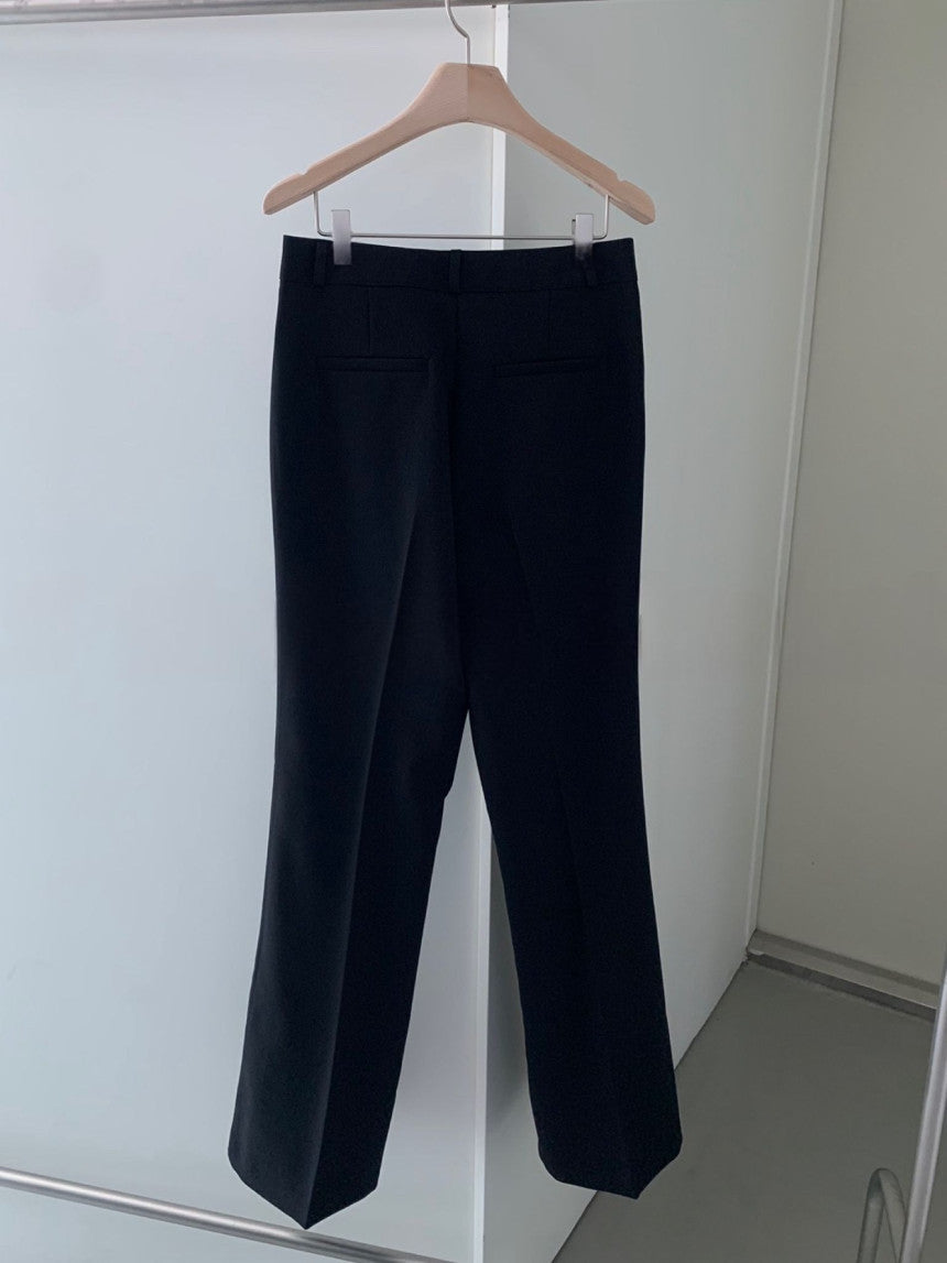 semi-bootcut slacks