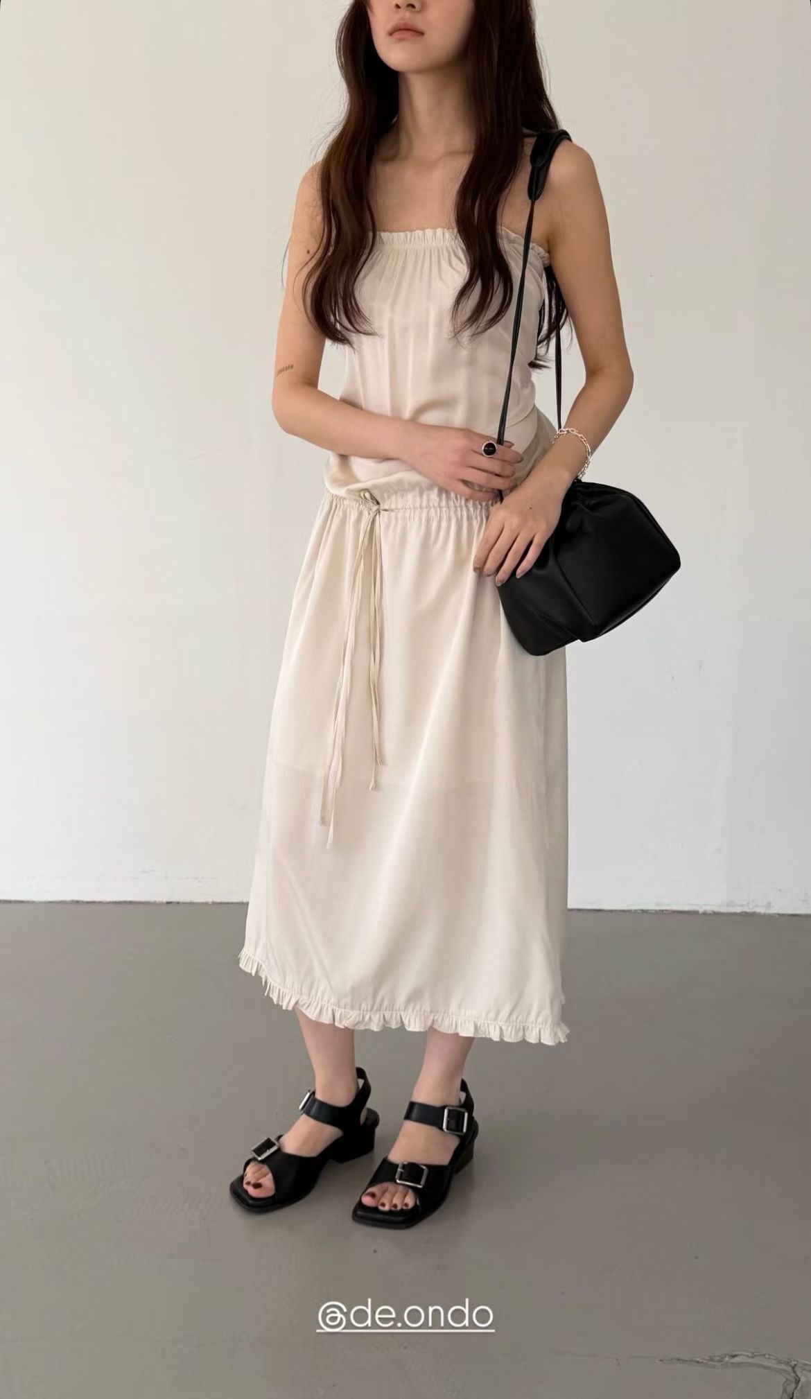 deondo frill tunnel onepiece-3col