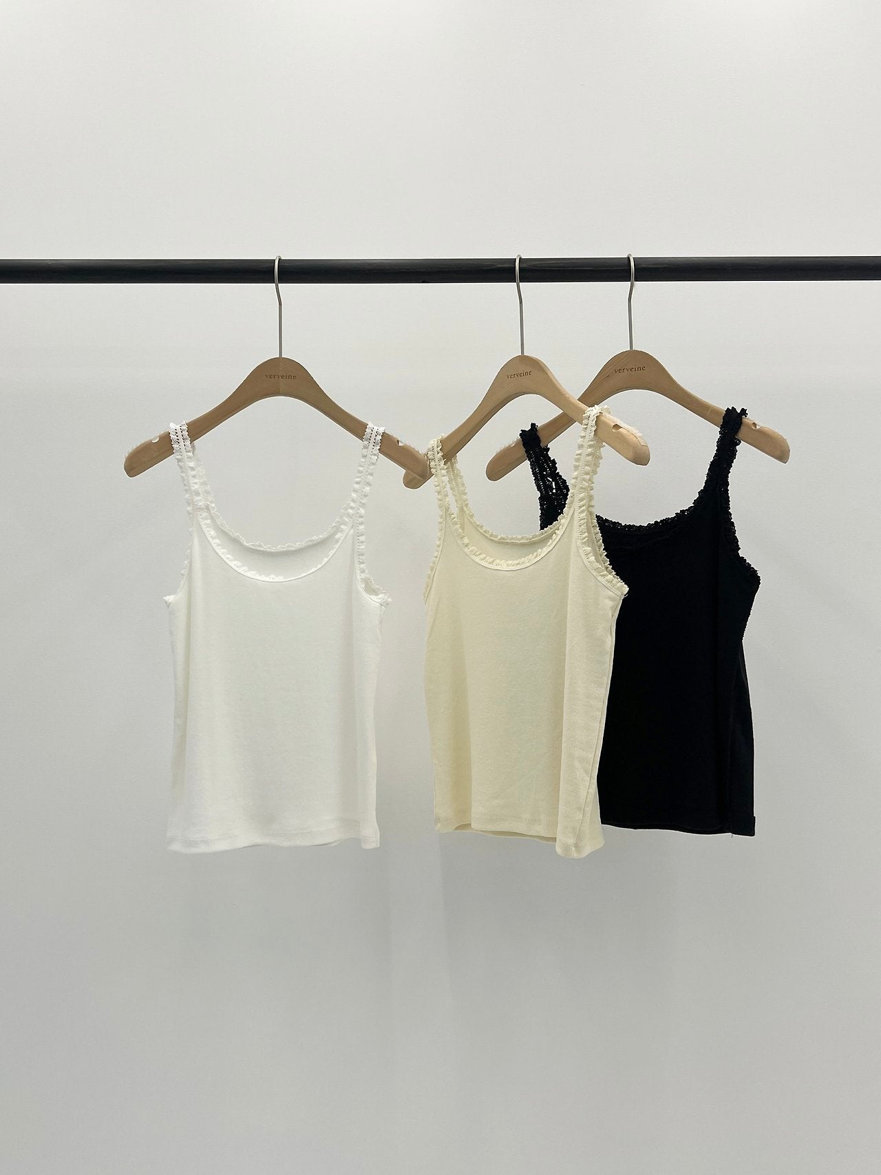 Lune lace U sleeveless-3col