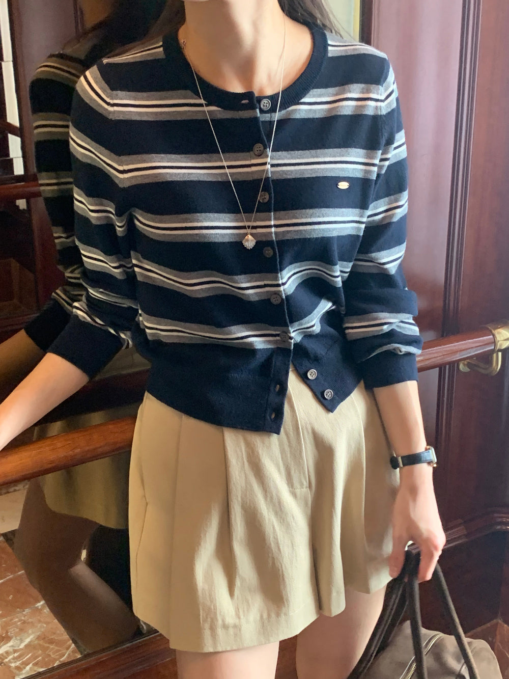 motion s.t cardigan-2col