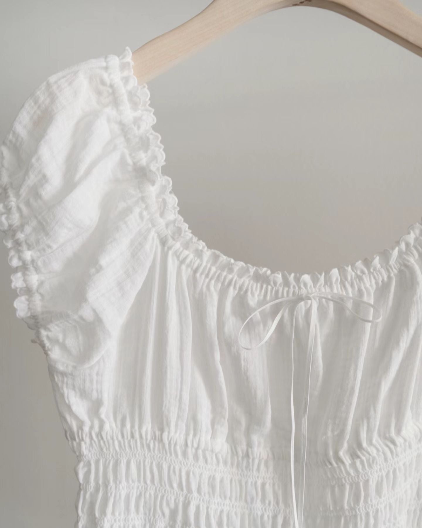 Ounce ribbon smok blouse