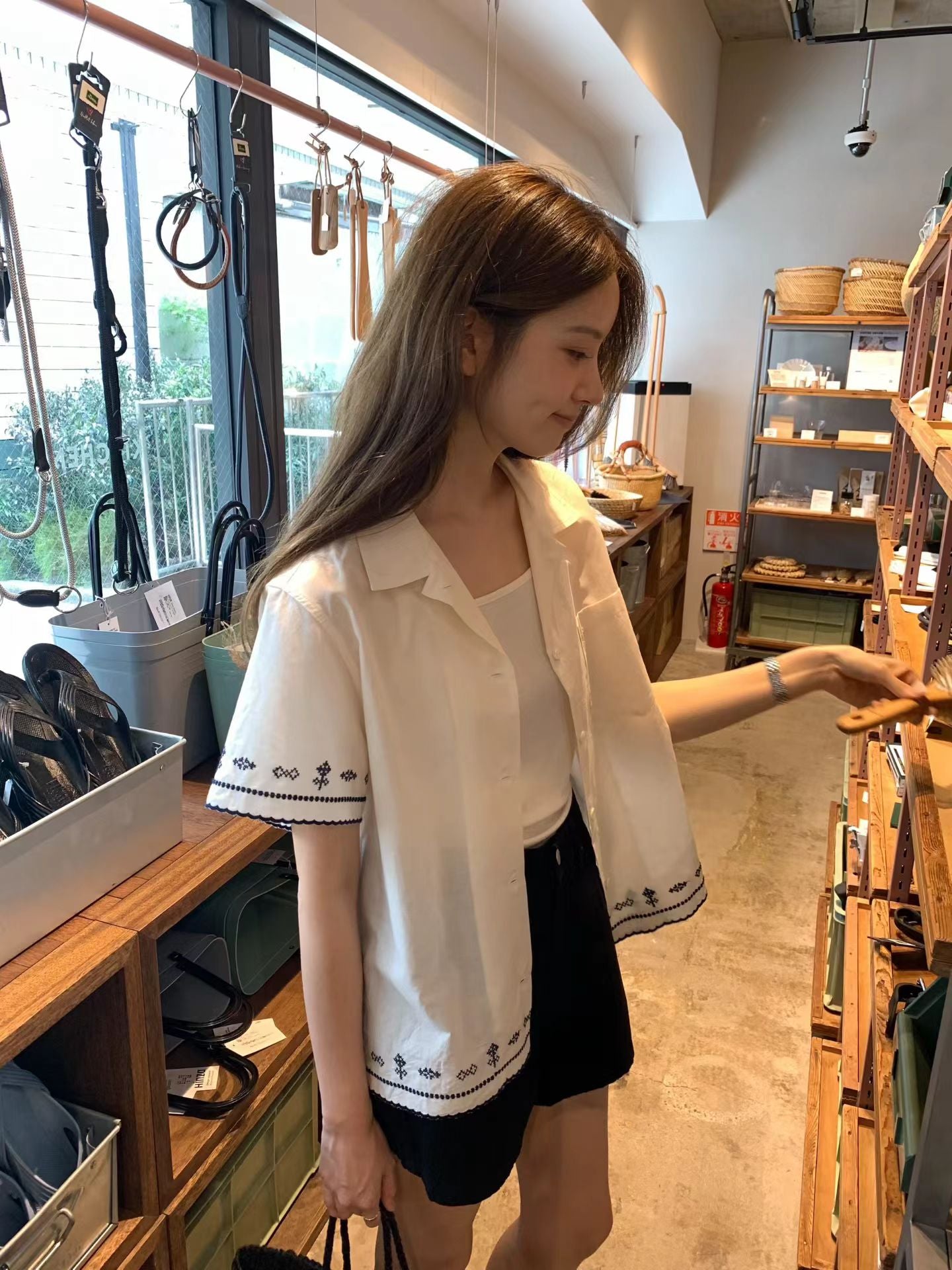 Ounce embroidered border shirt-2col