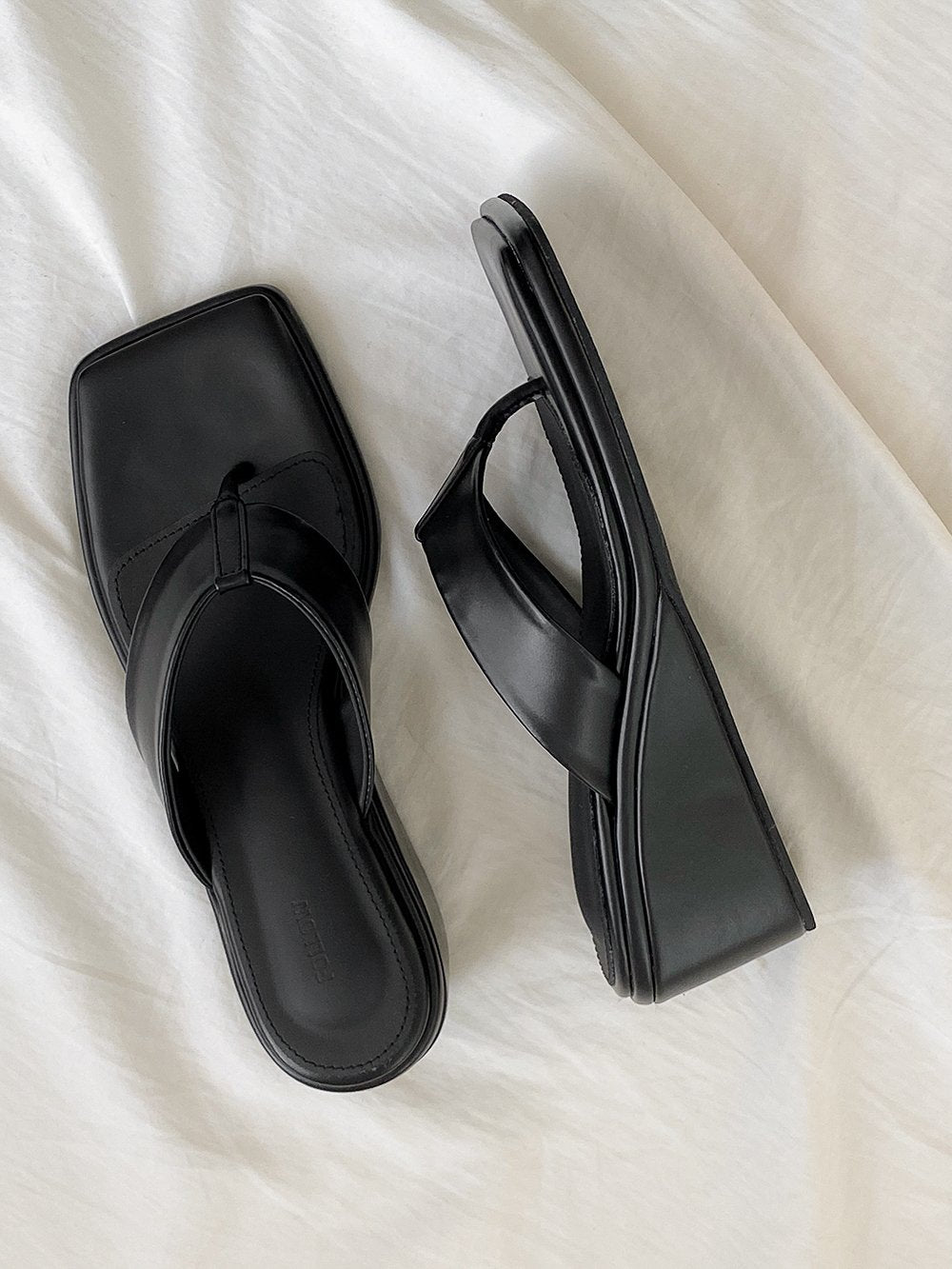 Tog Torring Wedge Slippers