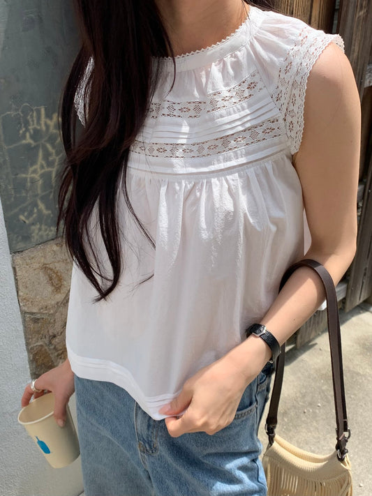 Mariel shoulder lace blouse
