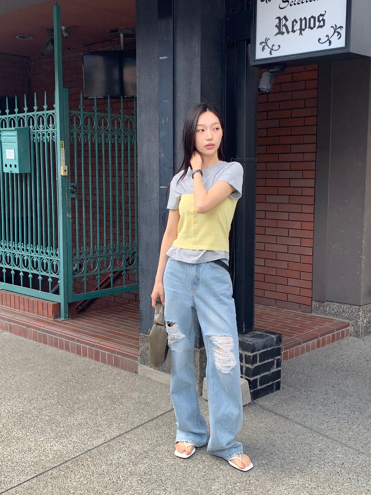 Mood straight damage denim