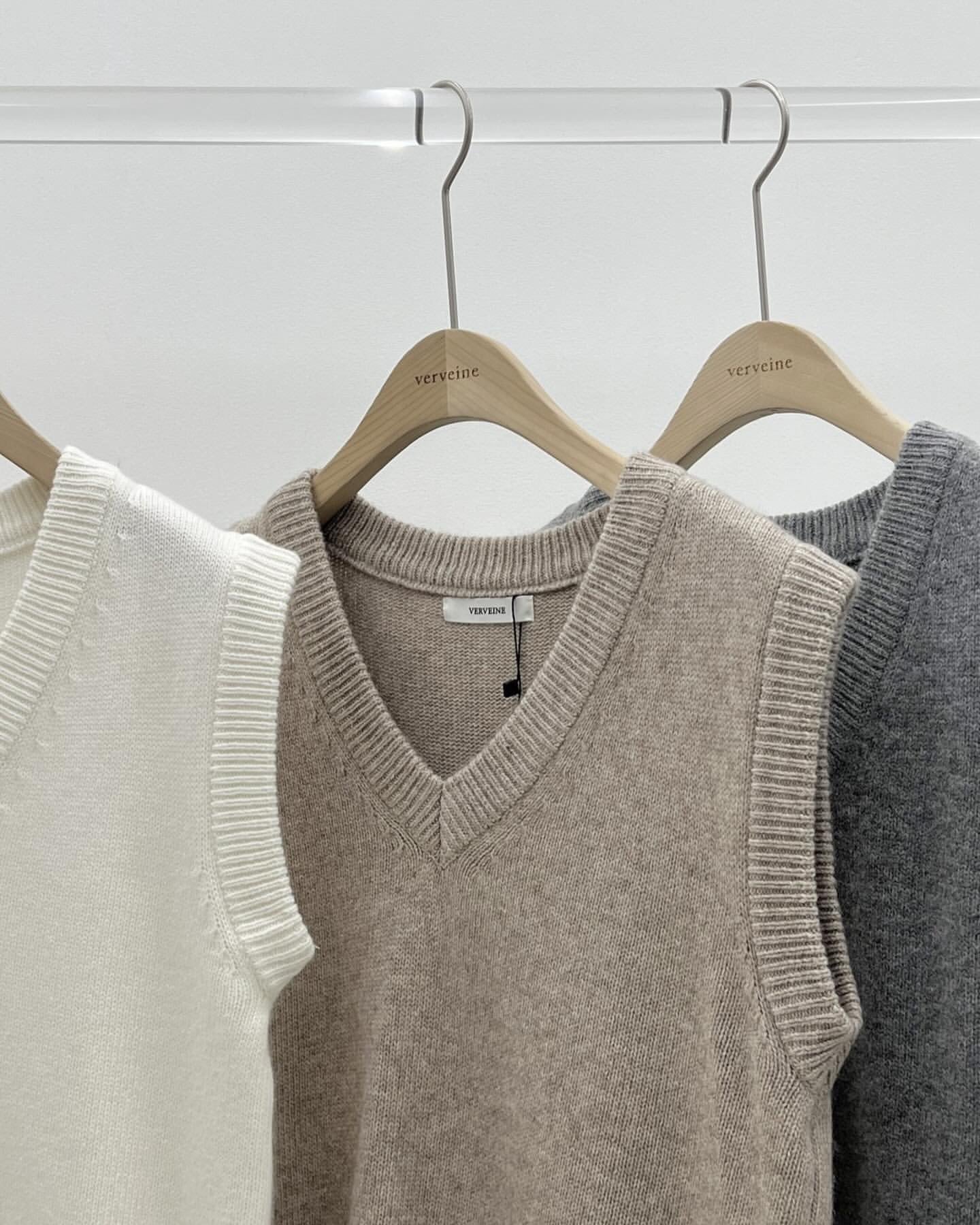 Dover cashmere V-neck knit vest