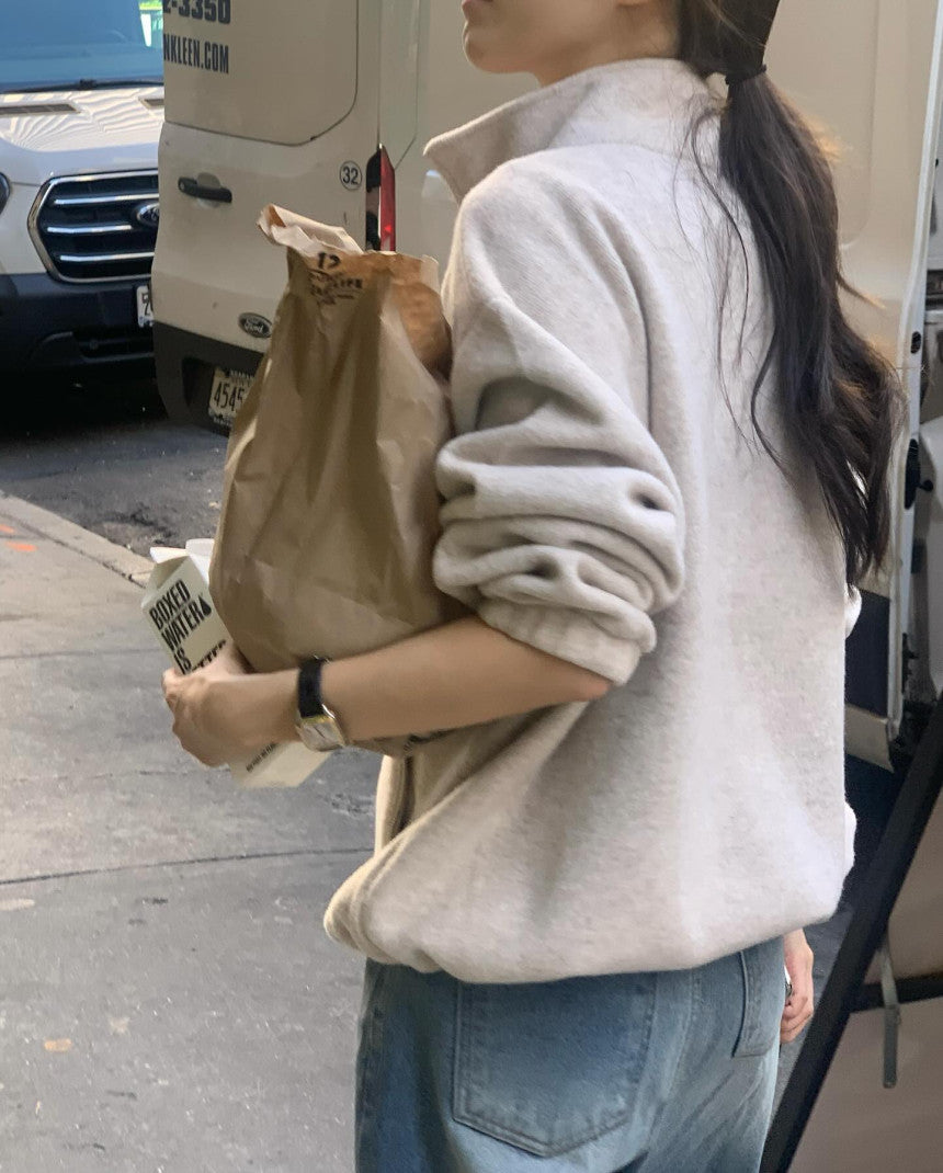 warm sweatshirt-3col