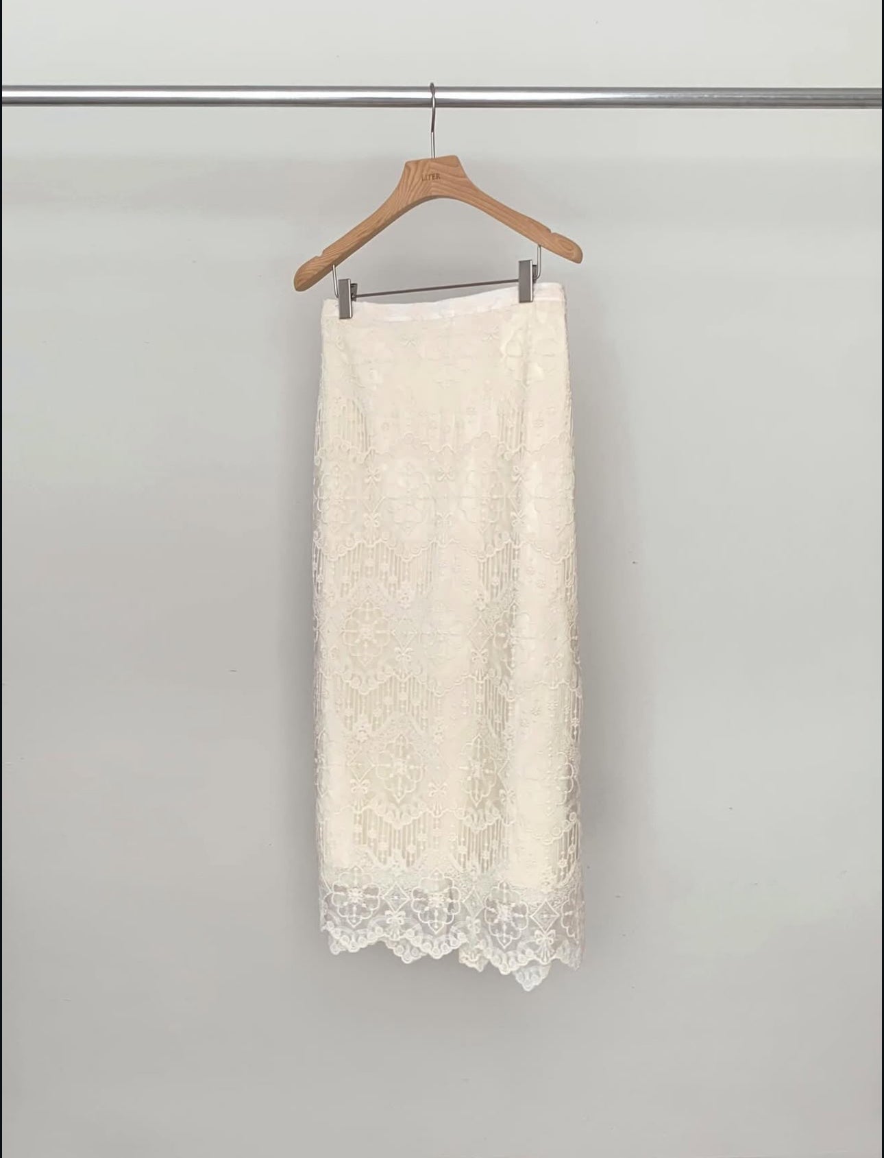 liter venice lace skirt