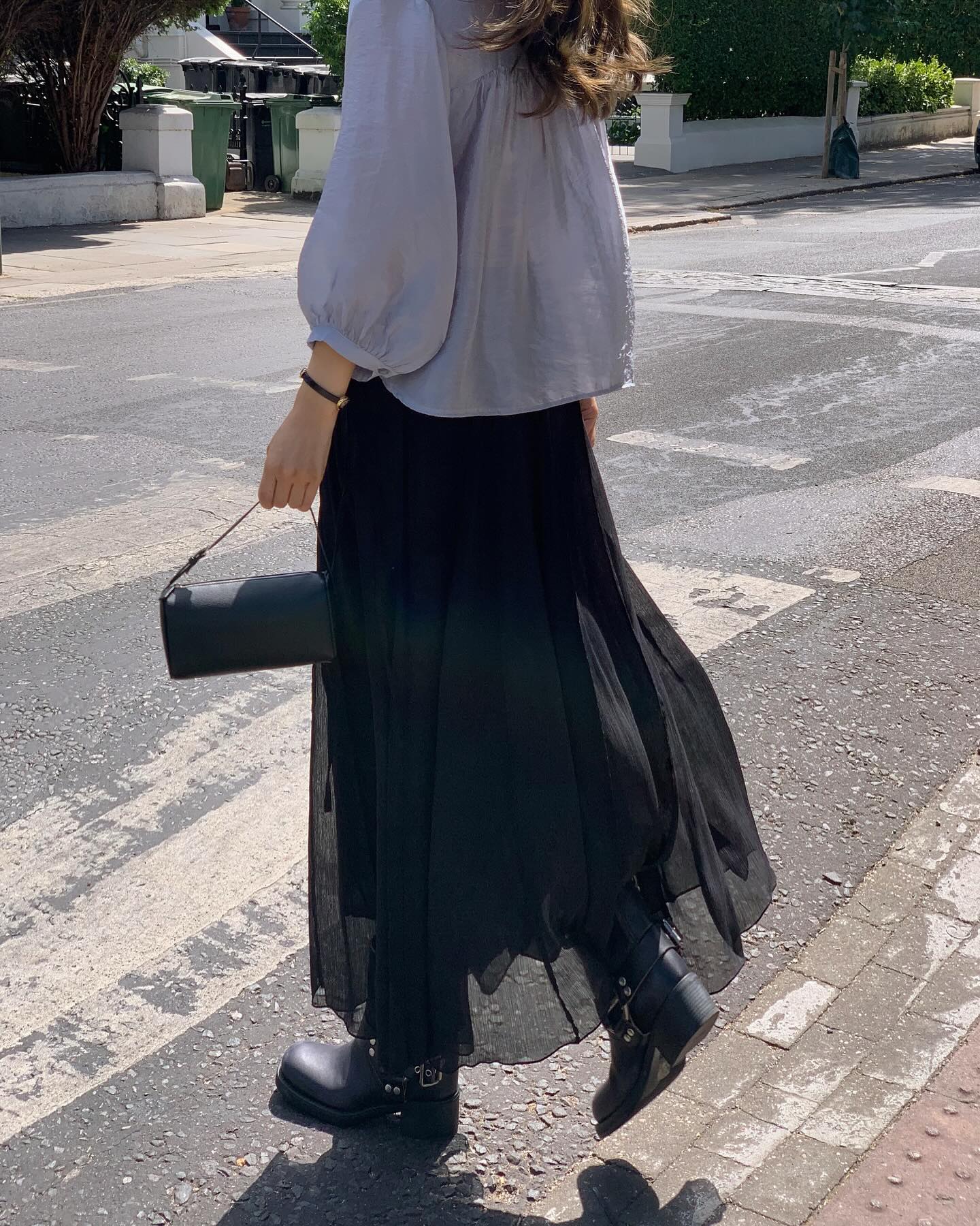 liter eclat tencel puff blouse-2col