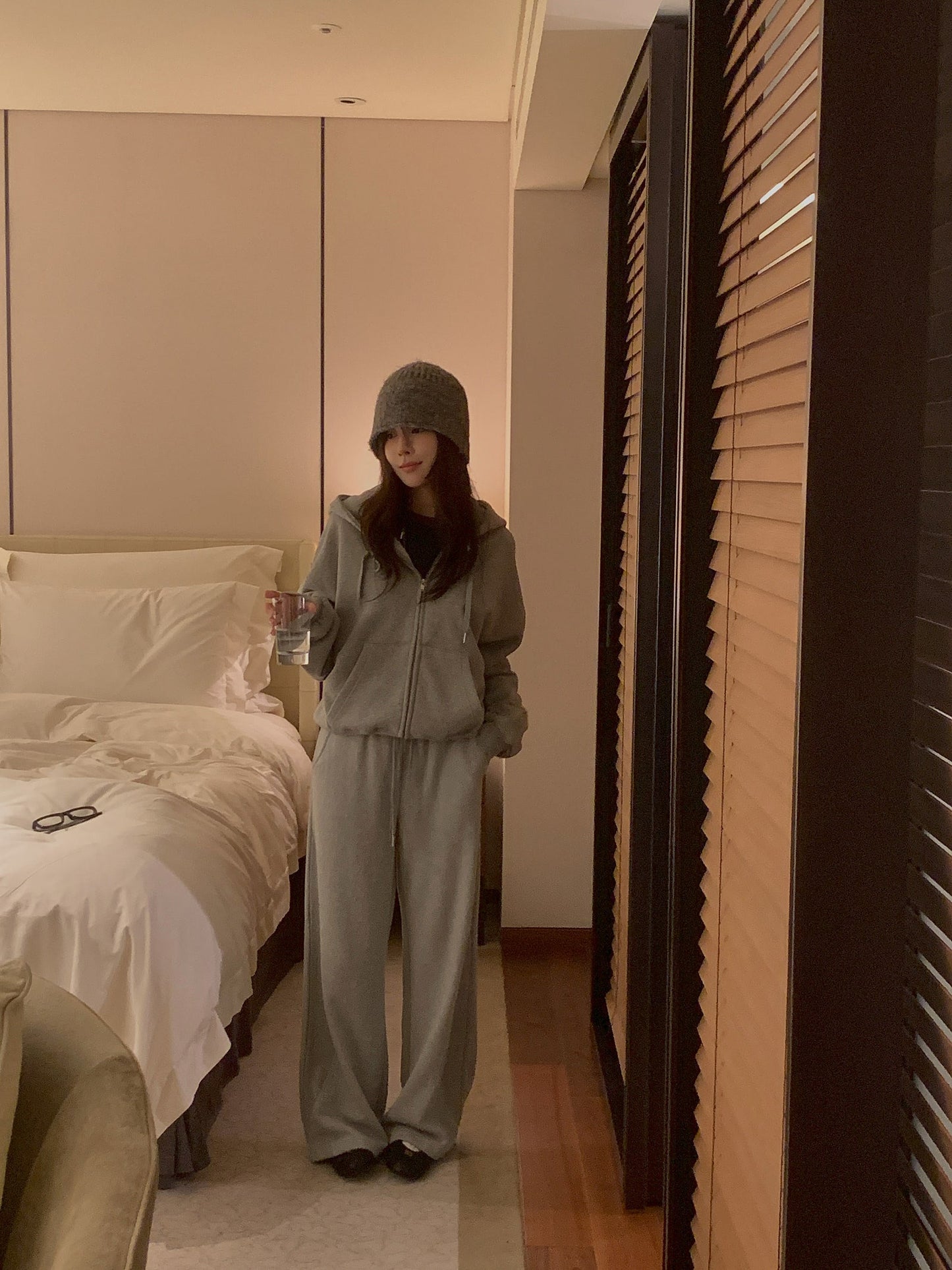 Essential gimo hood zip-up&pants&skirt-3col