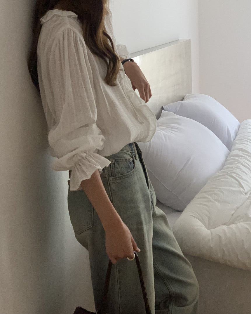 Riel ruffle blouse-2col