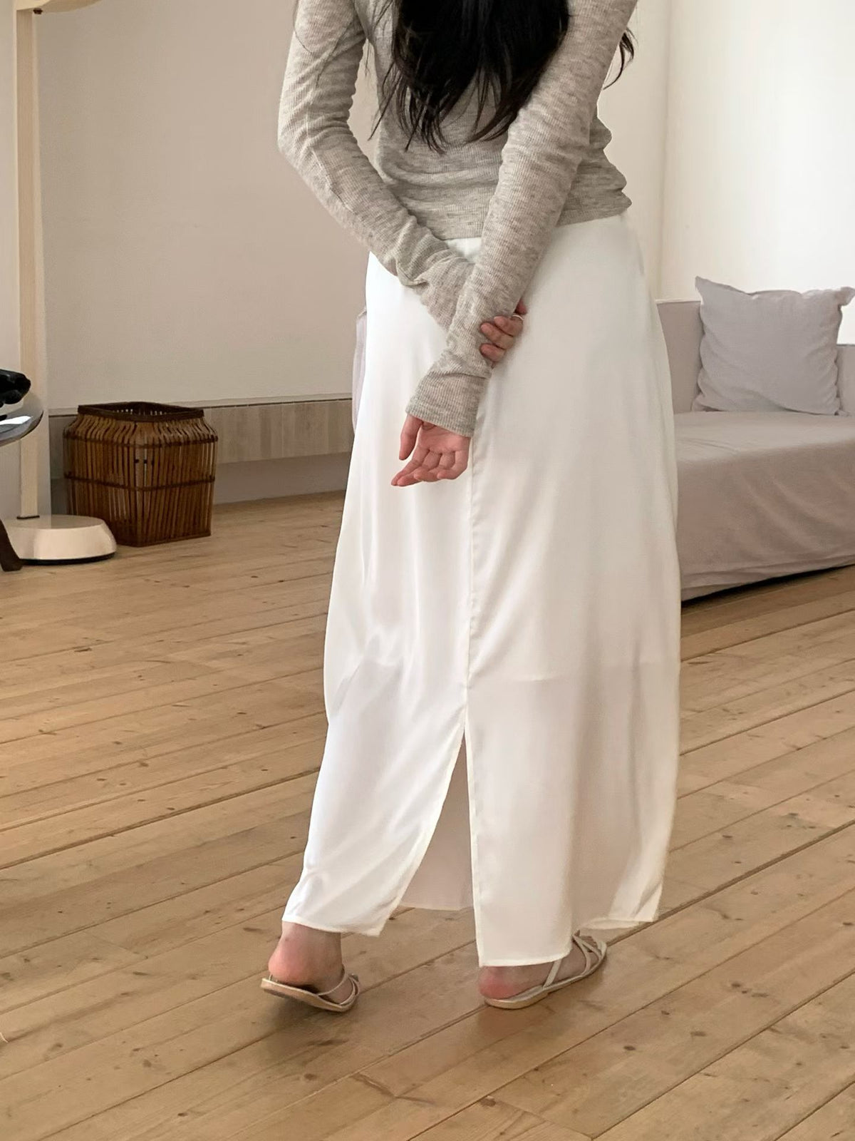 Elin satin long skirt-2col