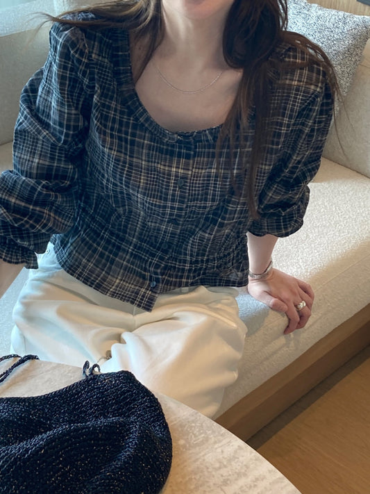 moen frill blouse-2col