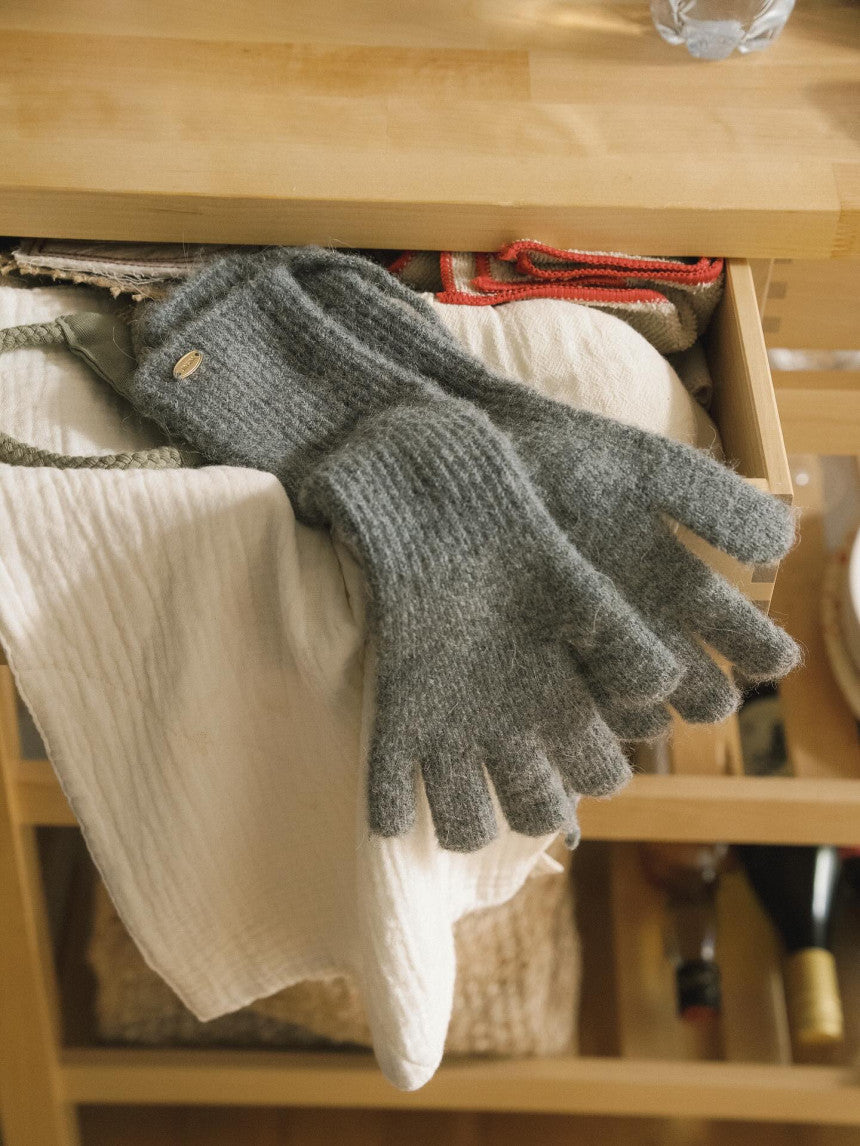 Love Baraclava&Gloves-2col