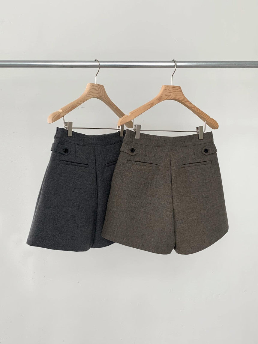 liter foe wool button shorts-2col