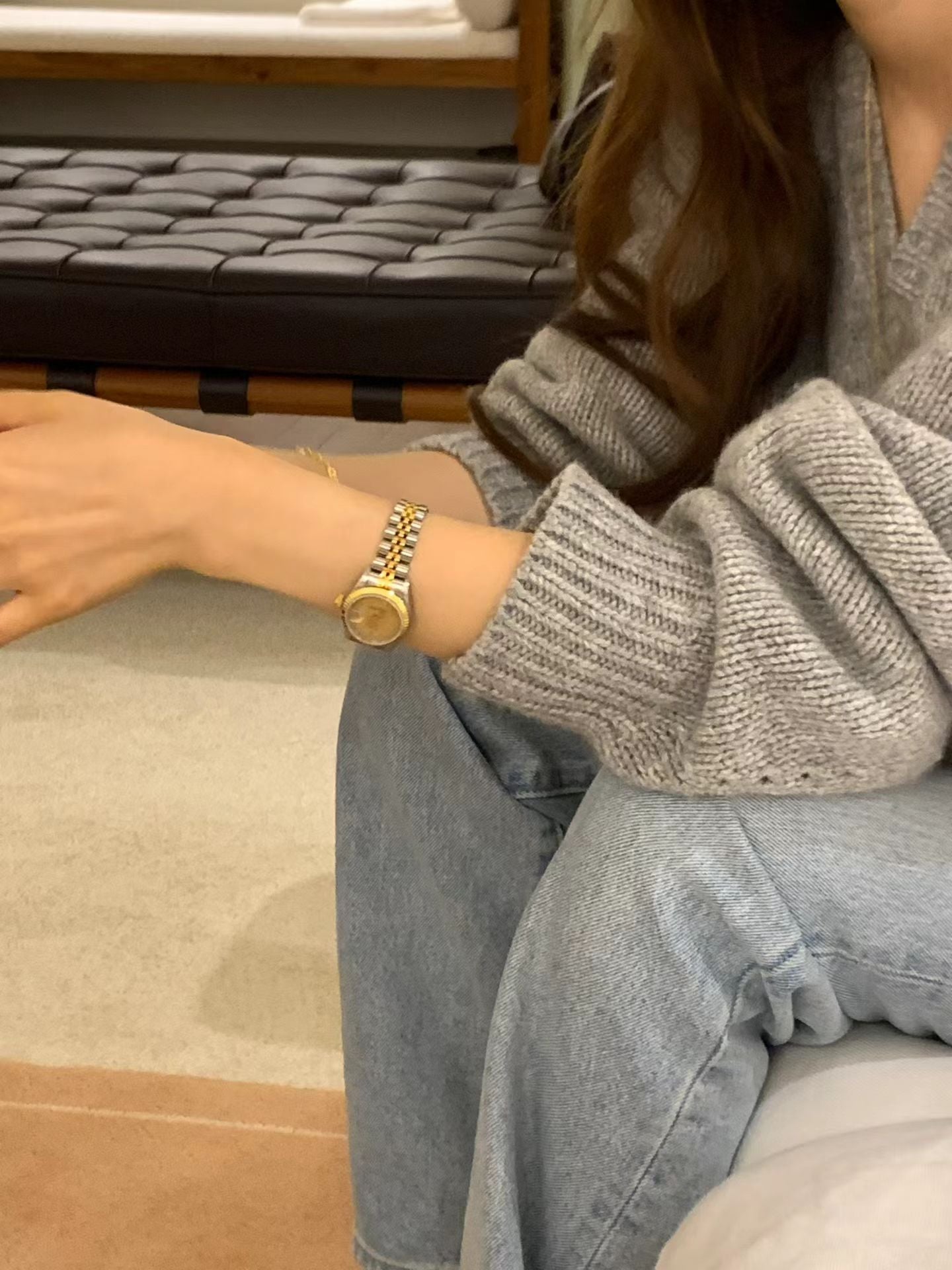 Ounce ron v neck knit-2col