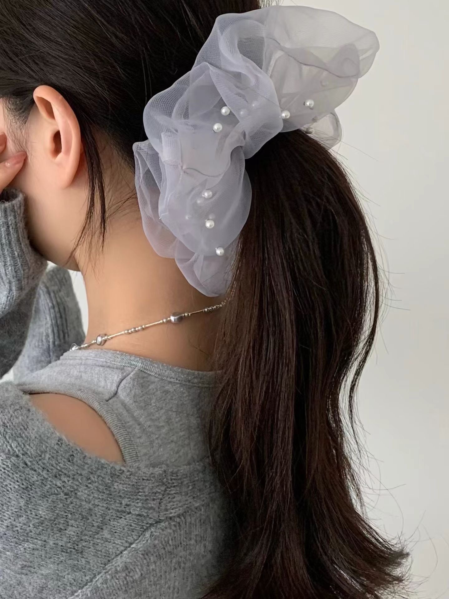 Pearl scrunchies