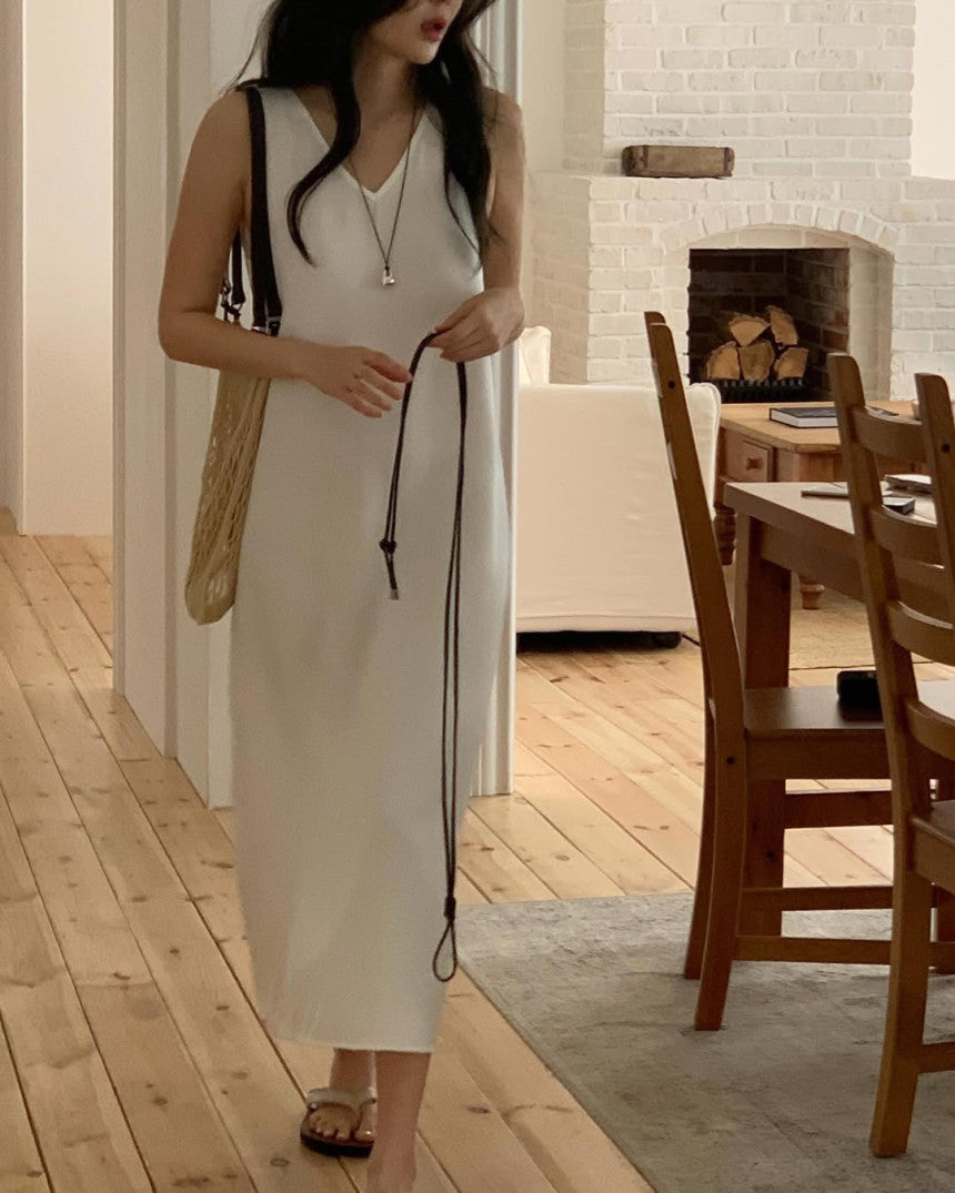 Ridge v-neck back string onepiece