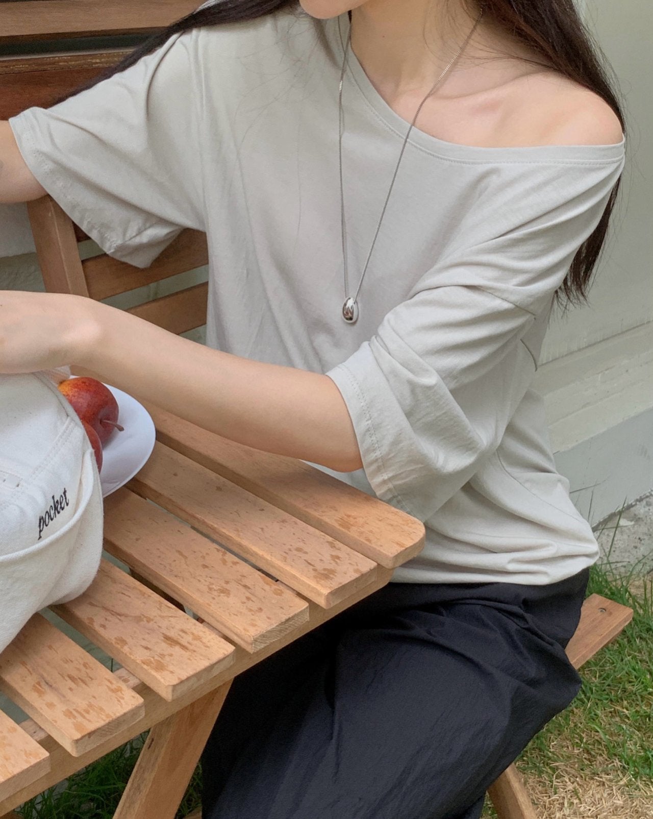 Off-shoulder T-4col