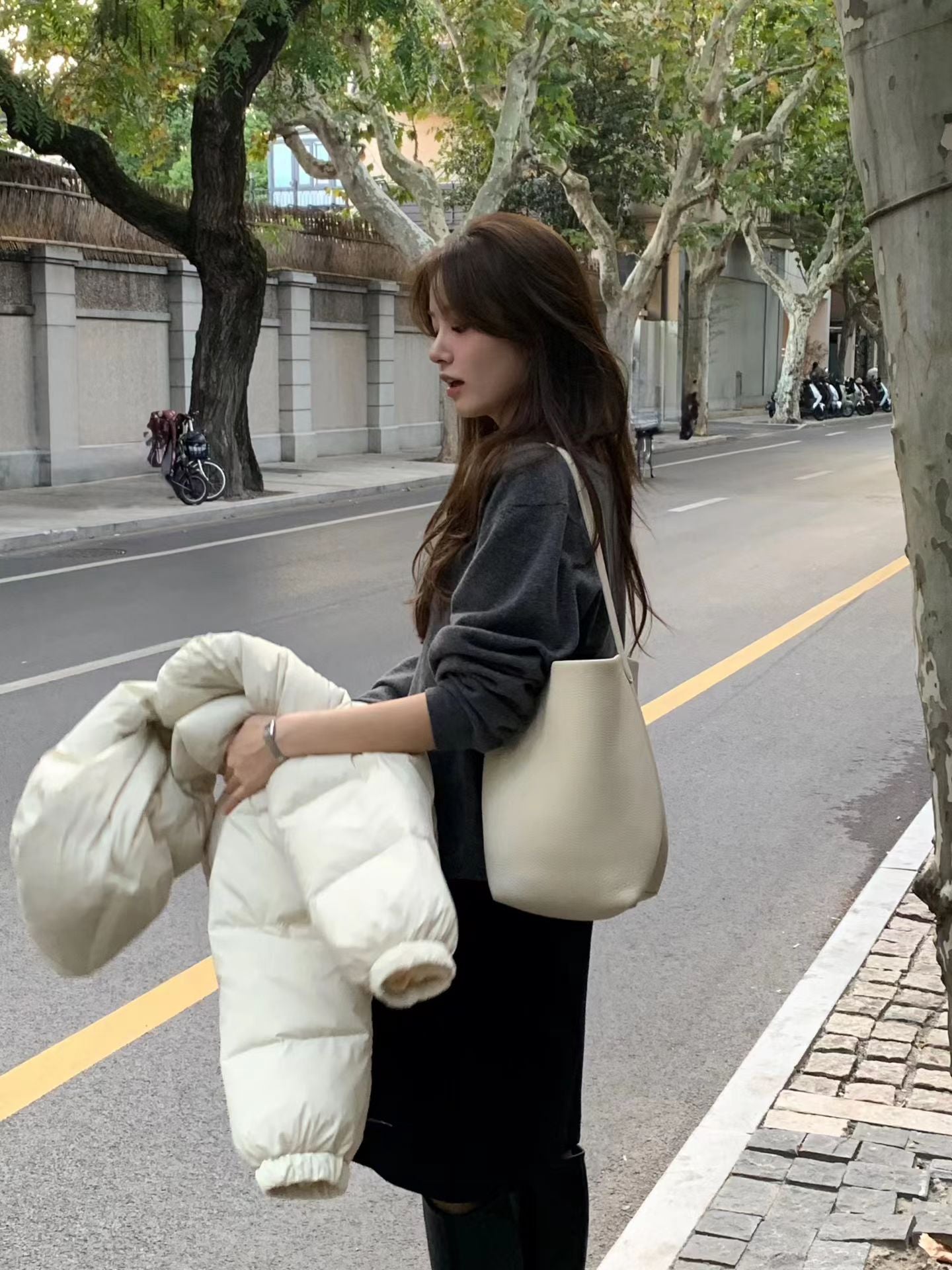 Ounce lage deep V-neck knit-3col